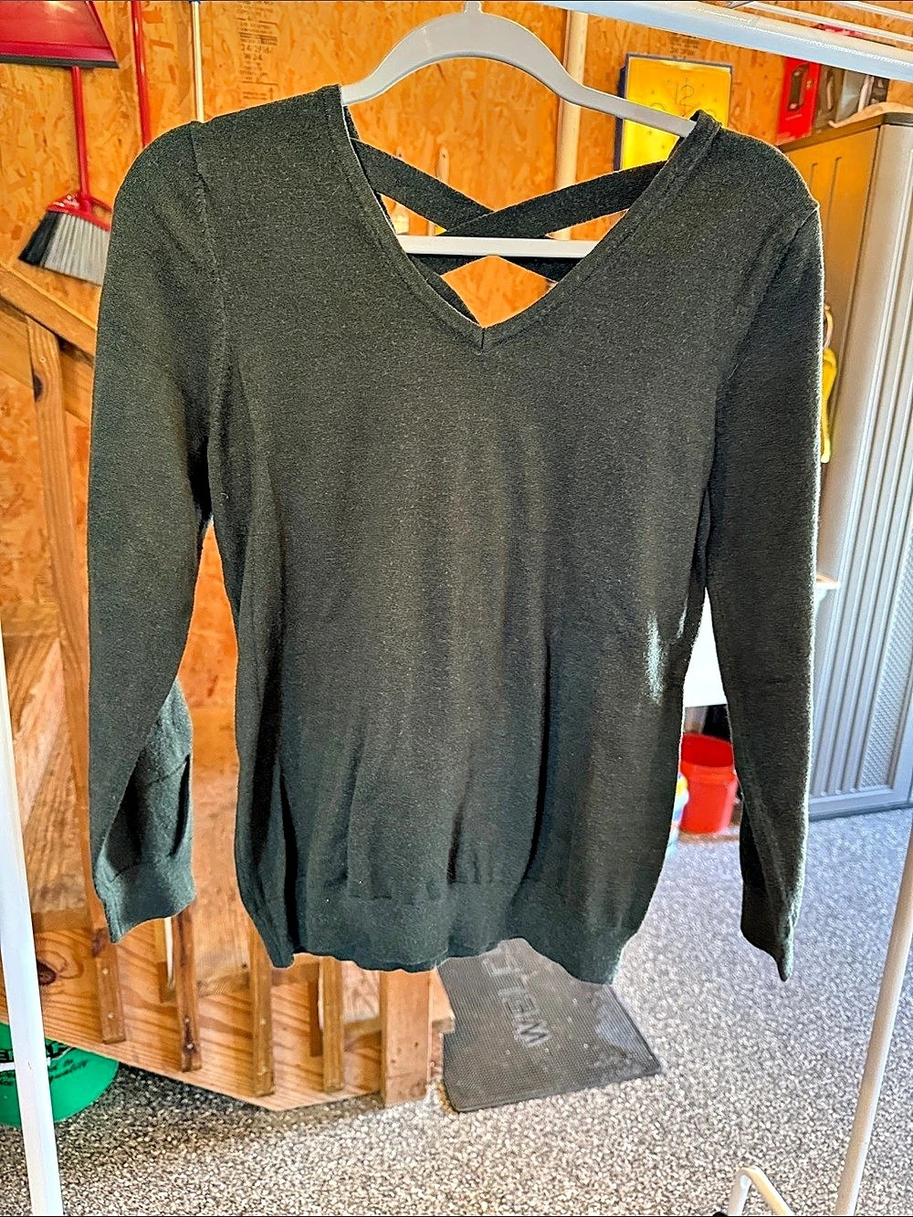 Love Ellie Mia Back Detail Pullover Sweater green Large